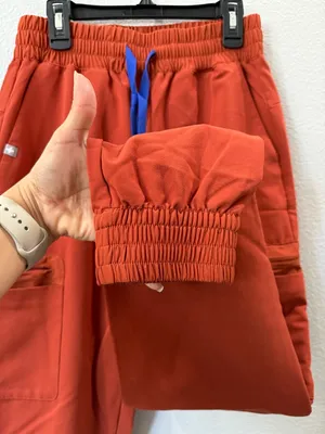 FIGS Technical Collection Jogger Scrub Pants XS Burnt Orange Elastic Waist Cargo thumbnail 4