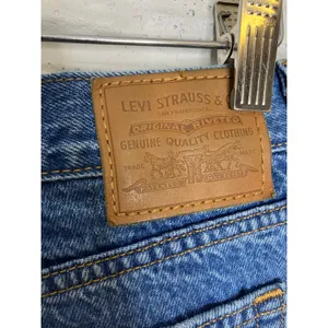 Levi's wedgie jeans distressed‎ 100% cotton trendy boho retro women's size 31 thumbnail 4