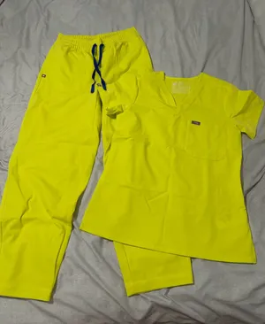 FIGS Set Scrubs Women’s thumbnail 1