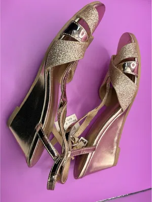 Fioni Women's Gold Glitter Strappy Sandals Buckle Wedge Adjustable Strap 6 thumbnail 3