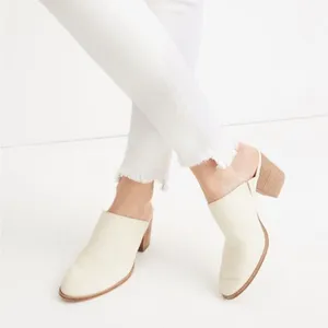 Madewell • 10" High-Rise Skinny Jeans in Pure White: Step-Hem Edition thumbnail 14
