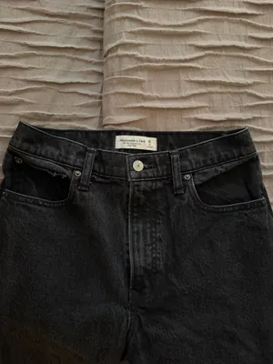 Abercrombie 90s High-Rise Jeans thumbnail 3