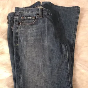 Guess premium medium blue jeans size 29 thumbnail 6