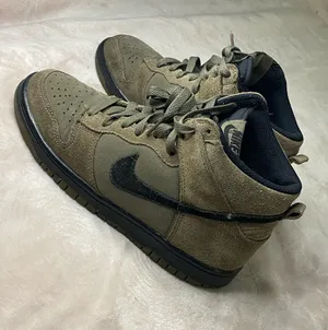 Nike Dunk High “Dark Mushroom” Kids Size 6.5 thumbnail 1