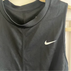 Nike Women's Black Muscle Tee thumbnail 5