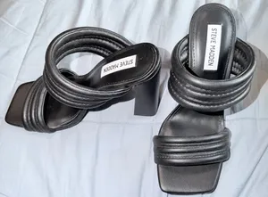 Steve Madden Tahani Trapunto Strap Sandal thumbnail 1