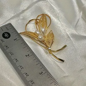Vintage gold tone faux pearl filagree leaf brooch thumbnail 7