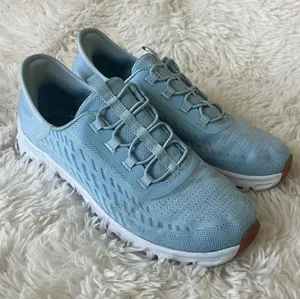 Skechers Light Blue No Lace Athletic Womens Walking Shoes, size 8 @ thumbnail 1