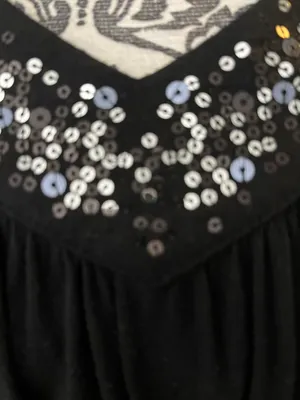 Black Size Small Sleeveless Top With Sequins thumbnail 7