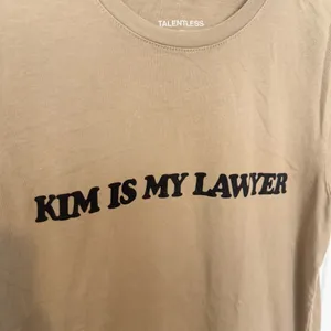 TALENTLESS “KIM IS MY LAWYER” T-shirt SMALL thumbnail 2