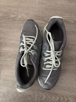 Grey Sneakers Sz.9 running shoes or athletic shoes thumbnail 6