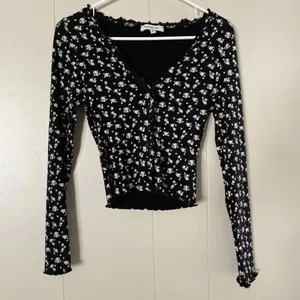 Francesca’s Floral Ribbed Button Front Top – Women’s Small Long Sleeve Stretchy thumbnail 3