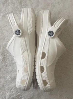 Crocs Baya White Unisex Clog, Size: Women's (7) thumbnail 4