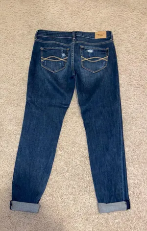 Super Skinny Jeans thumbnail 5