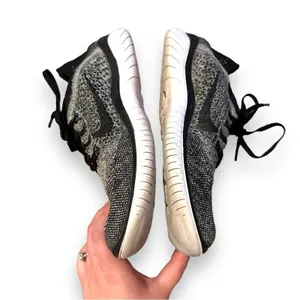 Nike Women's‎ Free RN Flyknit 2018 White Black Mesh Sneakers Sz 9 thumbnail 5