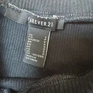 FOREVER 21 Cropped Ribbed Baby T Tee Shirt Top Black Size Small thumbnail 6