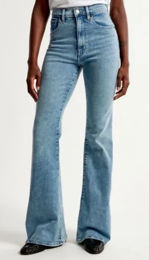 Abercrombie & Fitch The Flare Ultra High Rise Jean 10 Long Light Wash Retro Boho thumbnail 1