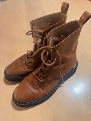 Madewell The Rayna Lace-Up Boot in Leather- 9 thumbnail 2
