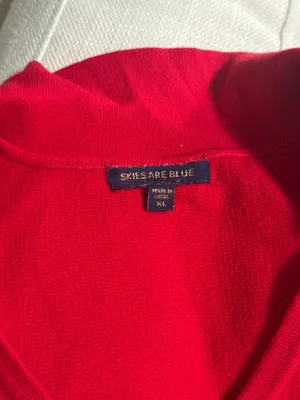 Skies are blue red v-neck tank thumbnail 4