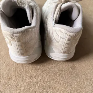 Puma Women's Cream and White Sneakers thumbnail 7