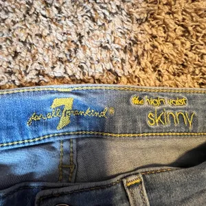 7 For All Mankind High Waist Skinny Distressed Jeans Light Wash‎ Blue Size 28 thumbnail 2