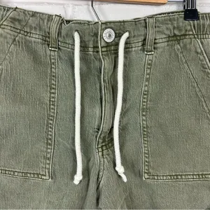 American Eagle Green Relaxed Casual Denim Shorts Size 14 thumbnail 6
