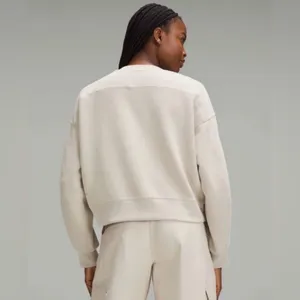 LULULEMON Perfectly‎ Oversized Crop Crew Softstrem Size 4 thumbnail 2
