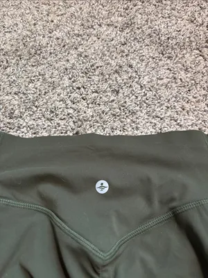 Halara UltraSculpt Scrunch Butt Leggings size small thumbnail 4