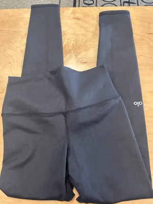 Alo Yoga Leggings thumbnail 2