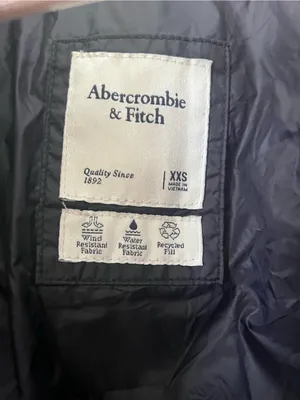 NWOT Abercrombie & Fitch Snap-front Cropped Black Puffer Bomber Jacket thumbnail 8