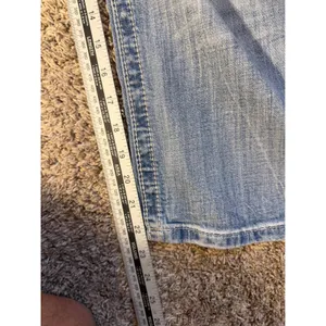 Miss Me JW5824P Cuffed Capri Jeans Light Wash Distressed Blue Denim Size 33 thumbnail 8