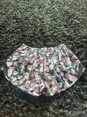 Lululemon Shorts thumbnail 2
