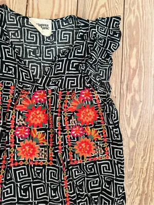 Savanna Jane Embroidered Geometric Top Size M thumbnail 2