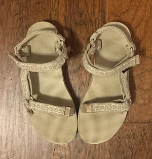 Teva Sandals thumbnail 1