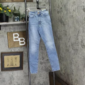 NWT Universal Thread High-Rise Skinny Jeans 88008499 Light Wash Blue 00 Short thumbnail 2