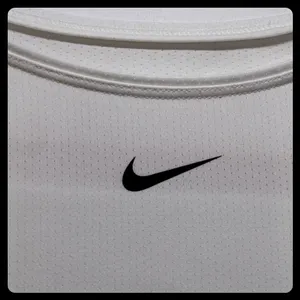 Nike Long Sleeve Shirt Womens XL White Dri-FIT Athletic Activewear Top thumbnail 2