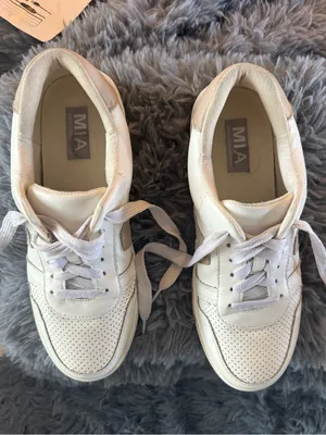 MIA Size 9M Krew Court White and Cement (Tan) Low-Top Leather Sneakers thumbnail 8