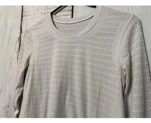 Lululemon Swiftly Breathe Long Sleeve Stretch Perforated Shirt White Size 6/8 thumbnail 2