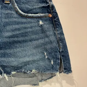 Abercrombie Mom Short‎ Mid Rise Curve Love Size 24 Distressed Denim Shorts thumbnail 5