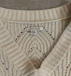 American Eagle Outfitters Sweater thumbnail 2