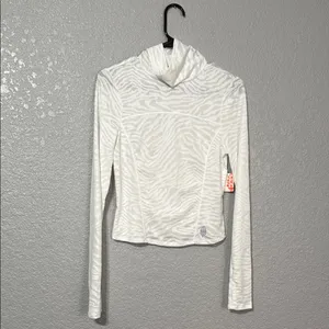 Free People Tempo Jacquard Turtleneck size small in white thumbnail 4
