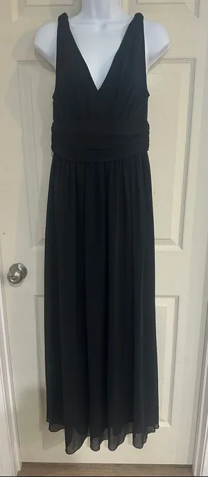 Ever Pretty Black V-Neck Maxi Gown thumbnail 1