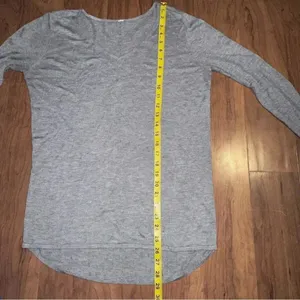LULULEMON Bulux Lightweight V Neck Sweater Grey Thumb‎ Holes Medium thumbnail 5