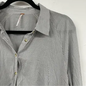 Free People Grey & White Striped Ruffled Tiered Long Sleeve Blouse Womens S Top thumbnail 5
