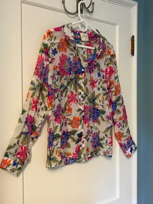Easy Clothes silk blend sheer floral button up blouse size medium Pink thumbnail 2