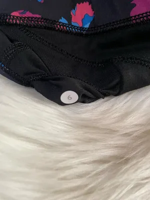 Lululemon Strap Lululemon Strap It Like Its Hot Bra It Like Its Hot Bra size 4 great condition thumbnail 7