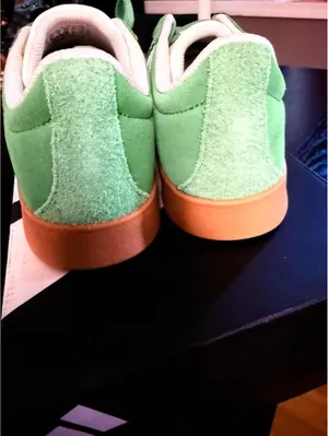 Adidas VL Court 2.0 Green Suede Gum Sole Sneakers Women’s 10 Men’s 9 NWT thumbnail 3