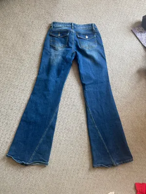 Edikted Colton Low Rise Bootcut Jeans thumbnail 4