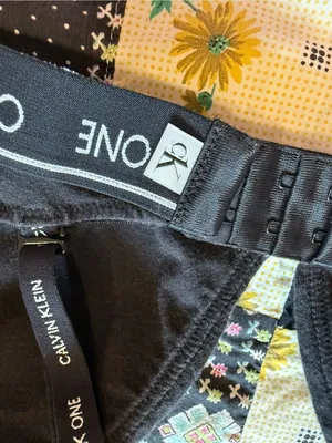 Calvin Klein Black CK One Wireless Bralette with Logo Band thumbnail 4