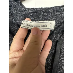 Abercrombie & Fitch Women’s Gray Hoodie Size Small Pullover Long Sleeve thumbnail 9